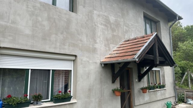 Eladó családi ház, Szentendrén 140 M Ft, 5+2 szobás