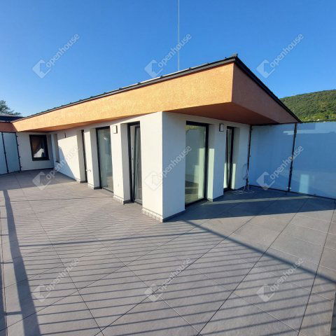 Kiadó téglalakás, albérlet, Tatabányán 250 E Ft / hó