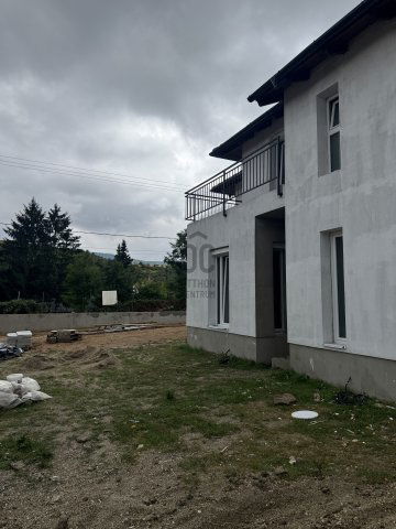 Eladó ikerház, Pomázon 109.9 M Ft, 4 szobás
