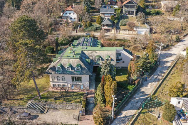 Eladó hotel, Leányfaluban 450 M Ft / költözzbe.hu
