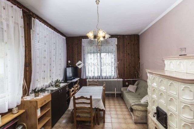 Eladó családi ház, Rumon 44.9 M Ft, 4 szobás