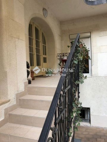 Eladó téglalakás, Budapesten, VIII. kerületben 64.9 M Ft