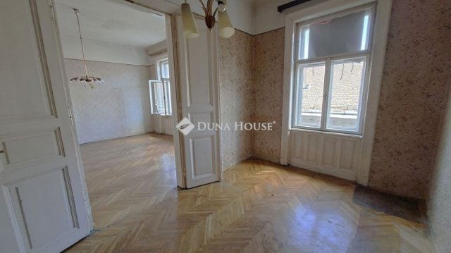 Eladó téglalakás, Budapesten, VII. kerületben 75.75 M Ft