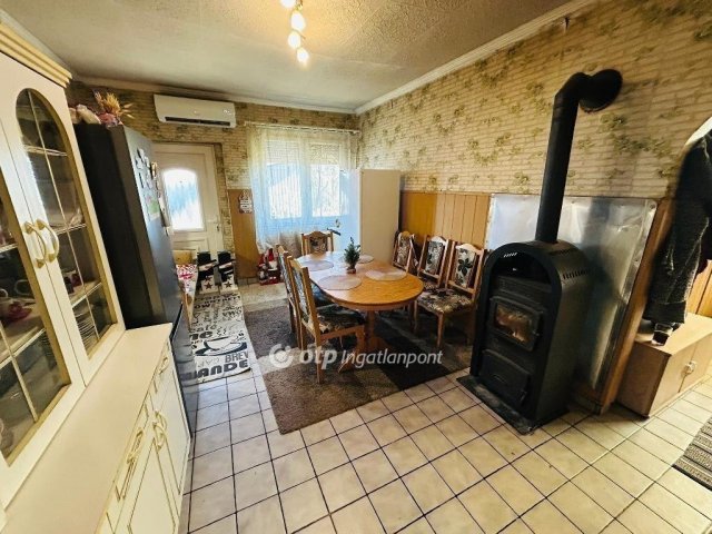 Eladó családi ház, Demecseren 20.4 M Ft, 3 szobás