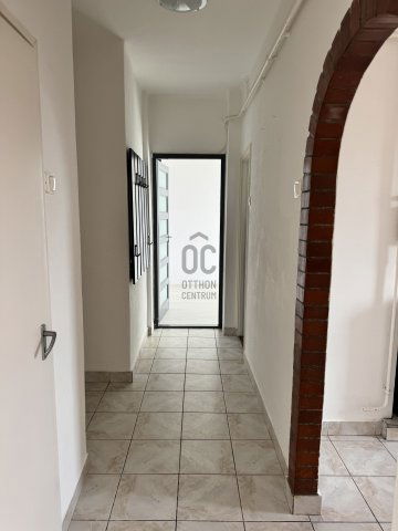 Kiadó téglalakás, albérlet, Szolnokon 120 E Ft / hó, 2 szobás