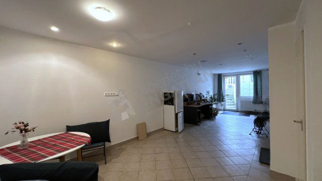 Kiadó családi ház, albérlet, XIV. kerületben, Dorozsmai utcában