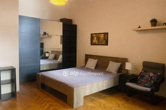 Eladó téglalakás, Budapesten, VII. kerületben 87 M Ft, 2 szobás