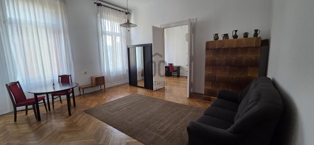 Eladó téglalakás, Budapesten, V. kerületben, Semmelweis utcában