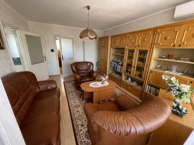 Eladó téglalakás, Győrött 48.5 M Ft, 2 szobás