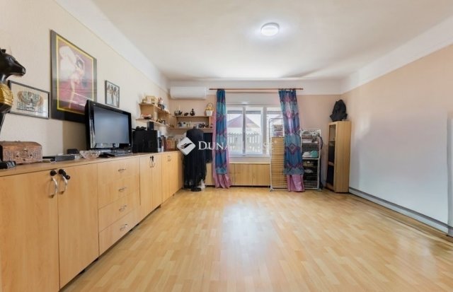 Eladó családi ház, Budapesten, XVIII. kerületben 125 M Ft