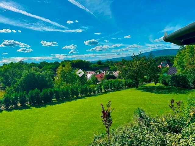 Eladó családi ház, Keszün 235 M Ft, 5 szobás