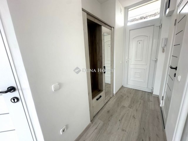 Kiadó panellakás, albérlet, Kecskeméten 190 E Ft / hó, 2 szobás