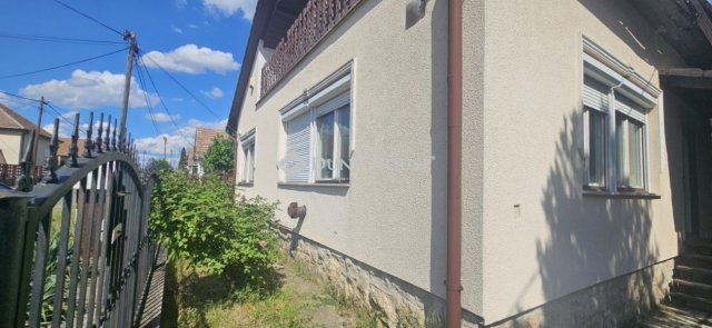 Eladó családi ház, Tóalmáson 44.9 M Ft, 2 szobás
