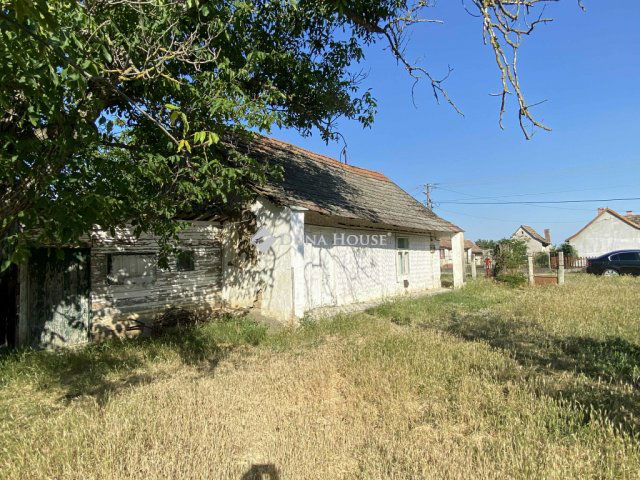 Eladó családi ház, Kislángon 9 M Ft, 1 szobás