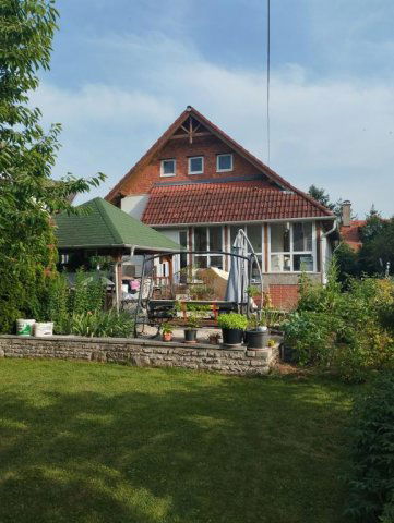 Eladó családi ház, Csopakon 194 M Ft, 4 szobás