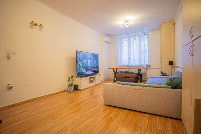 Eladó téglalakás, Budapesten, XI. kerületben, Bartók Béla úton