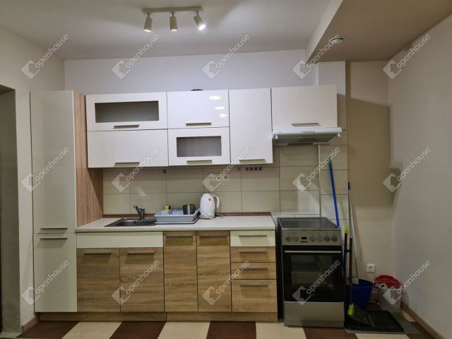 Kiadó téglalakás, albérlet, Hegyeshalomban 195 E Ft / hó
