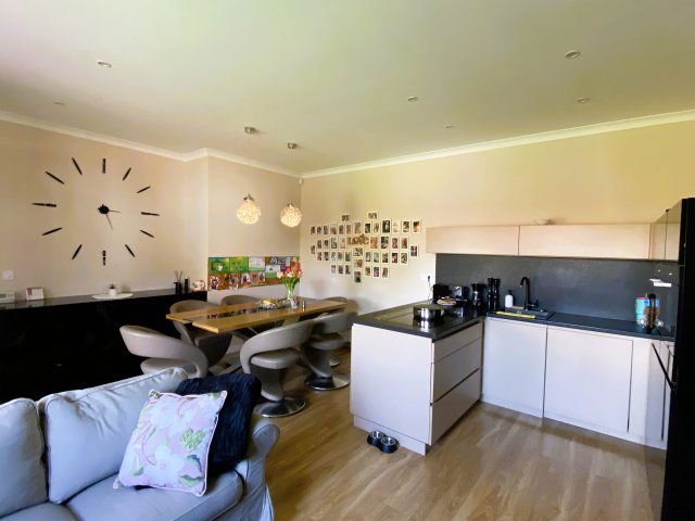 Eladó hotel, Üllőn 274.9 M Ft, 6+6 szobás / költözzbe.hu