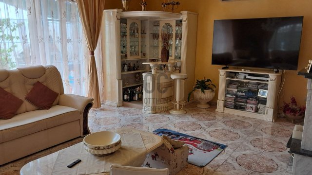 Eladó családi ház, Budapesten, XV. kerületben 253 M Ft, 5 szobás