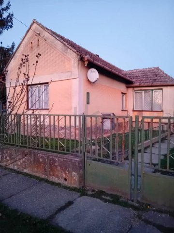 Eladó családi ház, Nagydobszán 6.4 M Ft, 2 szobás