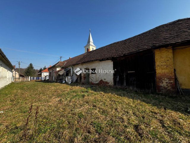 Eladó családi ház, Halogyon 10.4 M Ft, 2 szobás