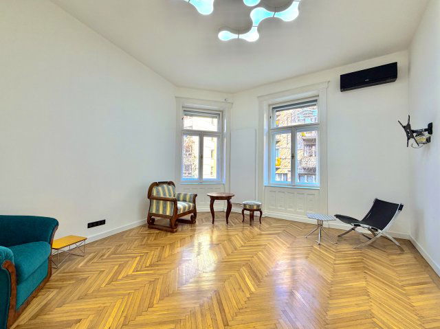 Eladó téglalakás, Budapesten, II. kerületben 250 M Ft