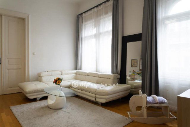 Eladó téglalakás, Budapesten, VII. kerületben 128.9 M Ft