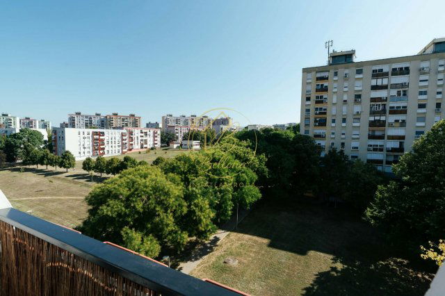 Eladó téglalakás, Pécsett 64 M Ft, 2 szobás