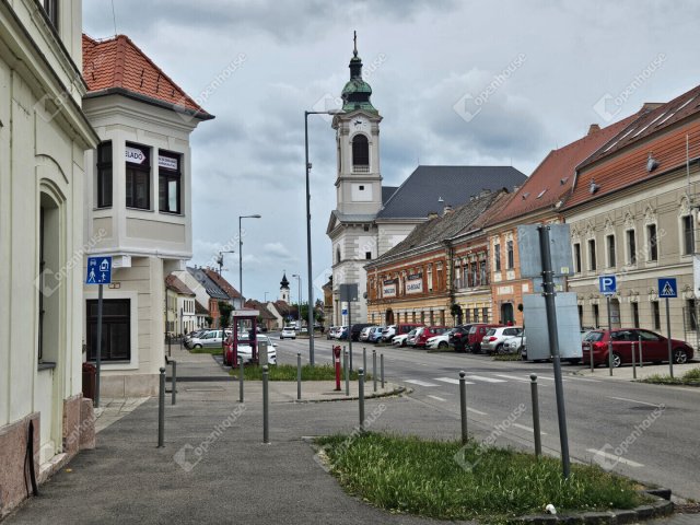 Eladó üzlethelyiség, Győrött 38.9 M Ft / költözzbe.hu