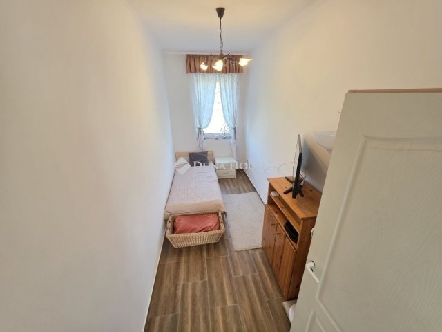 Eladó családi ház, Nagytarcsán 205 M Ft, 6 szobás