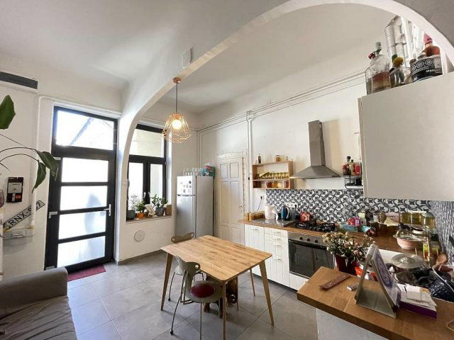 Eladó téglalakás, Budapesten, VII. kerületben, Dohány utcában