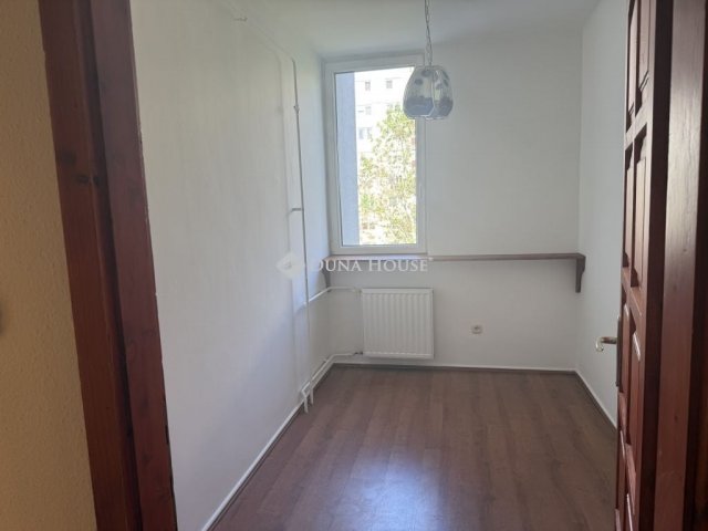 Eladó téglalakás, Tatabányán 42.99 M Ft, 2 szobás