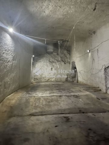 Eladó ipari ingatlan, Budapesten, XXII. kerületben 199.999 M Ft