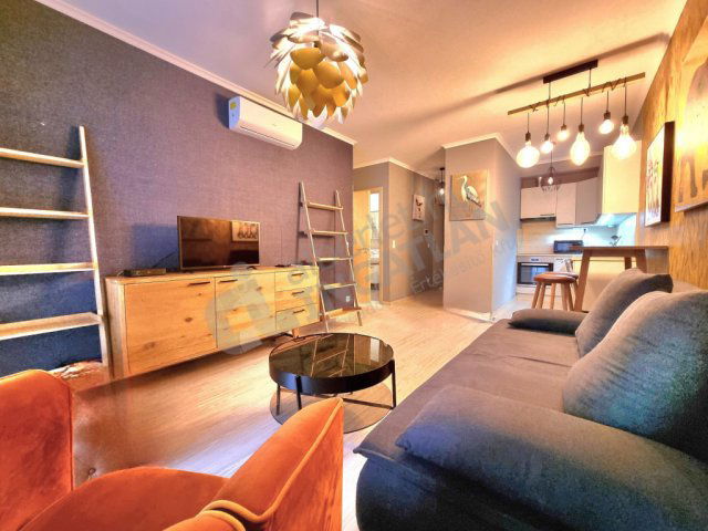 Kiadó téglalakás, albérlet, VIII. kerületben, Corvin sétányon