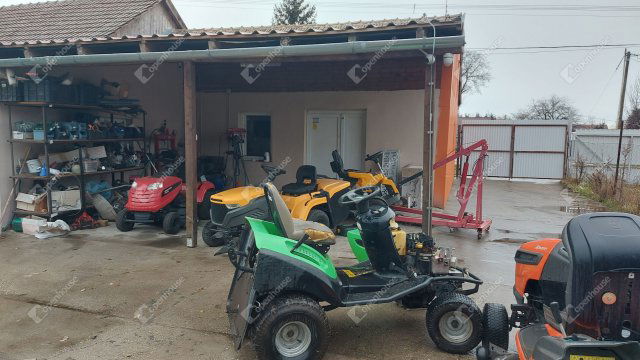 Eladó üzlethelyiség, Medgyesegyházán 90 M Ft