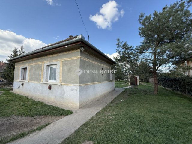 Eladó családi ház, Kókán 24.99 M Ft, 2 szobás