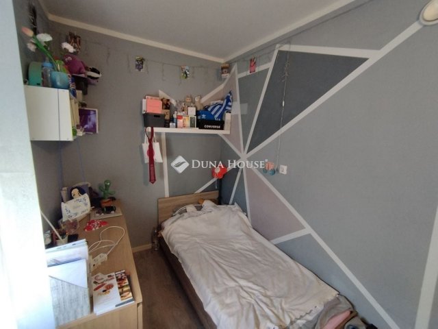 Eladó panellakás, Tatabányán, Mártírok úton 42.99 M Ft