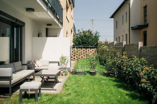 Eladó téglalakás, Érden 109.7 M Ft, 2+1 szobás