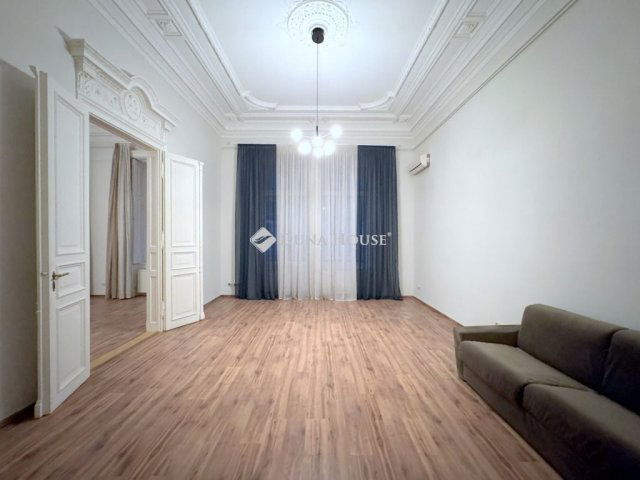 Kiadó téglalakás, albérlet, V. kerületben, Nádor utcában