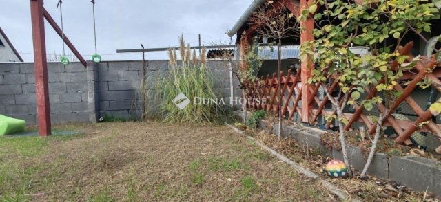 Eladó családi ház, Ócsán 89.99 M Ft, 6 szobás