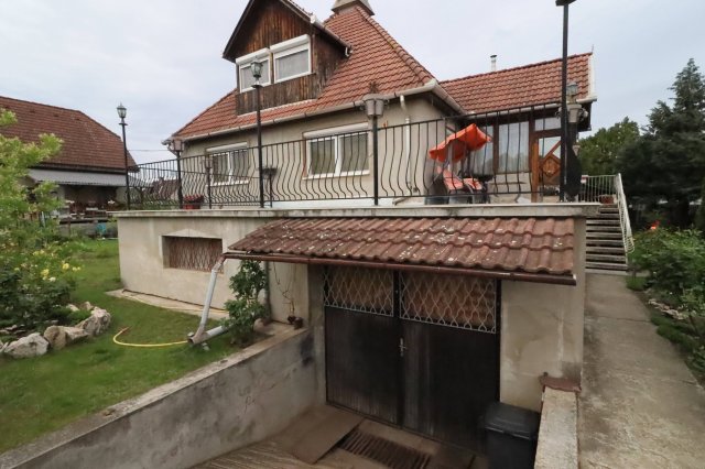 Eladó családi ház, Monorierdőn 155 M Ft, 5 szobás