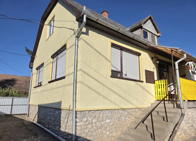Eladó családi ház, Aszalón 31.99 M Ft, 4 szobás