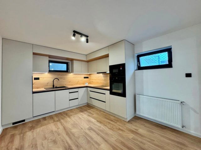 Eladó téglalakás, Pécsett, Bálicsi úton 79.9 M Ft, 3 szobás