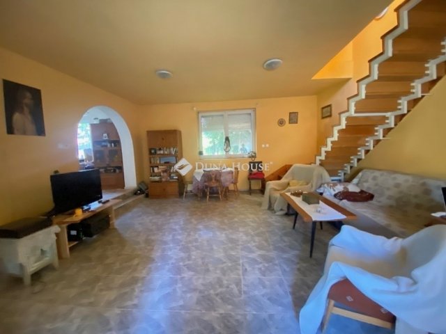 Eladó ikerház, Veresegyházon 99.7 M Ft, 6 szobás