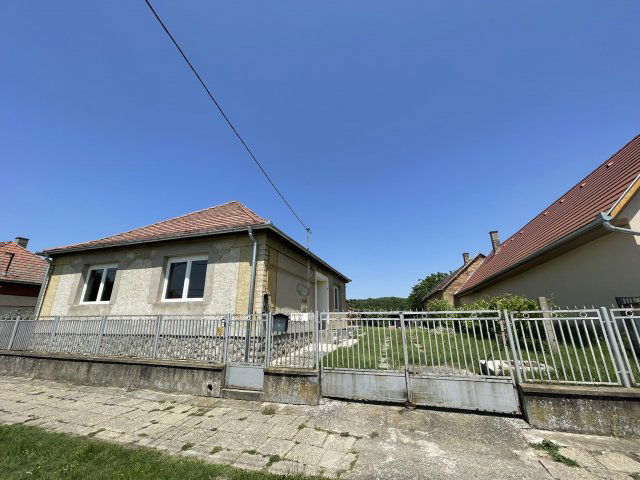 Eladó családi ház, Kurdon 17.5 M Ft, 5 szobás