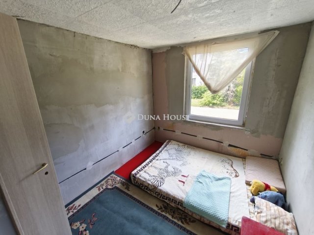 Eladó családi ház, Leányfaluban 43 M Ft, 4 szobás