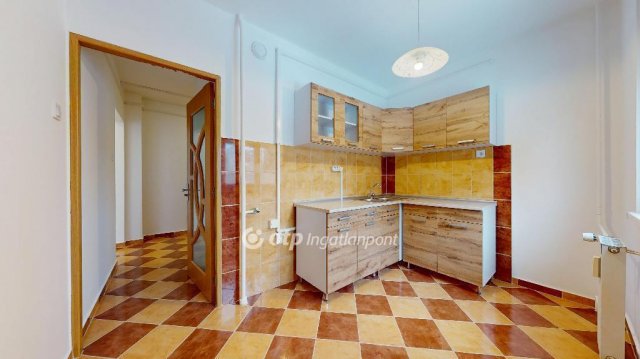 Eladó panellakás, Miskolcon 34.9 M Ft, 2 szobás