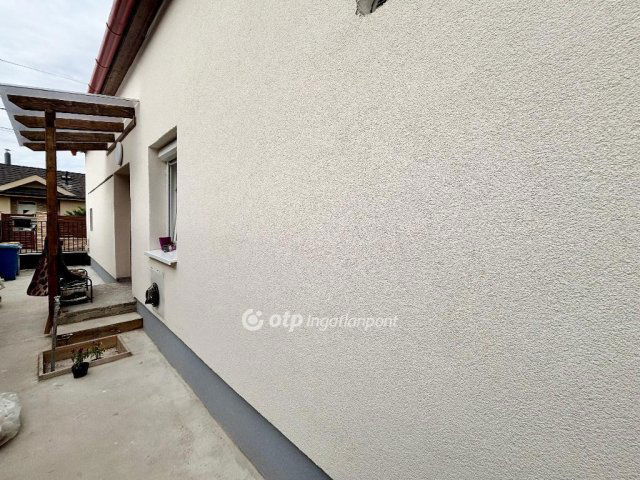 Eladó családi ház, Debrecenben 87.9 M Ft, 2 szobás