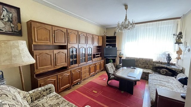 Eladó téglalakás, Győrött 48 M Ft, 3 szobás