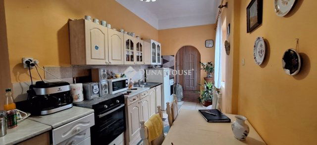 Eladó családi ház, Nagykőrösön 38.8 M Ft, 3 szobás